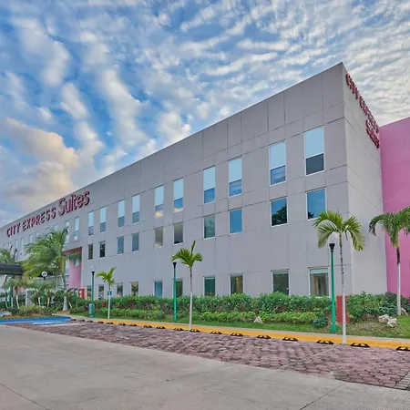 City Express Suites By Marriott Playa Del Carmen